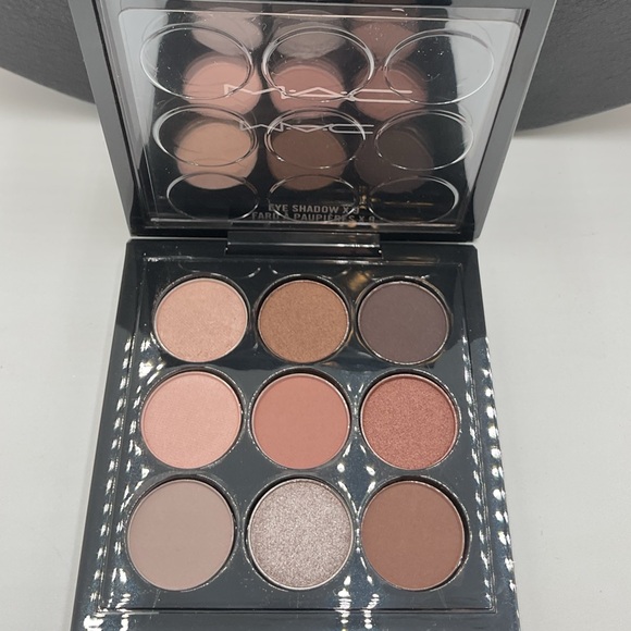 MAC Cosmetics Eyeshadow Palette in Dusky Rose x 9 - BNIB & Discontinued - Picture 6 of 16